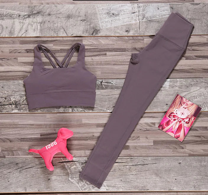 Victoria Women's Yoga Outfit - Slimming 3-Piece Set